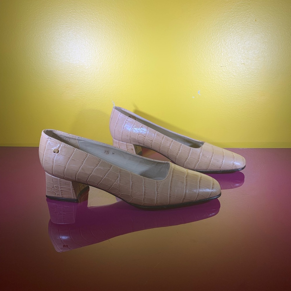 Etienne Aigner Astoria Pumps